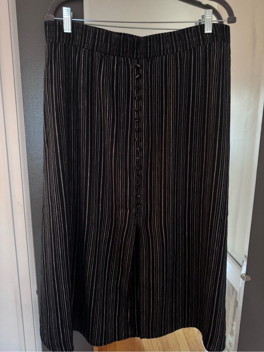 Loft Black Pinstripe Button-Front Midi Skirt size large